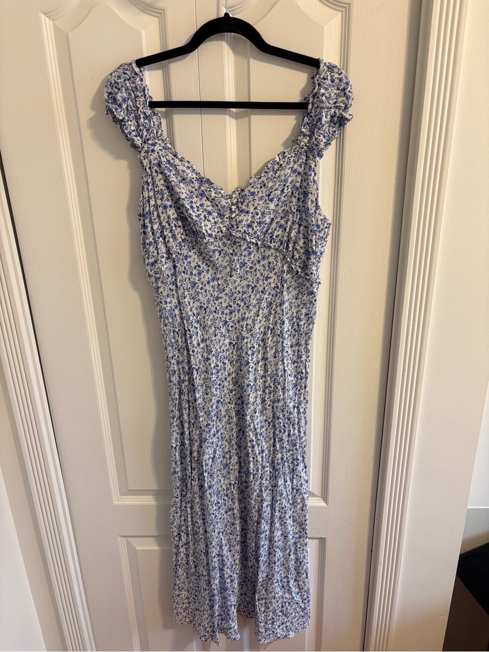 GAP Blue and White Floral Midi Dress